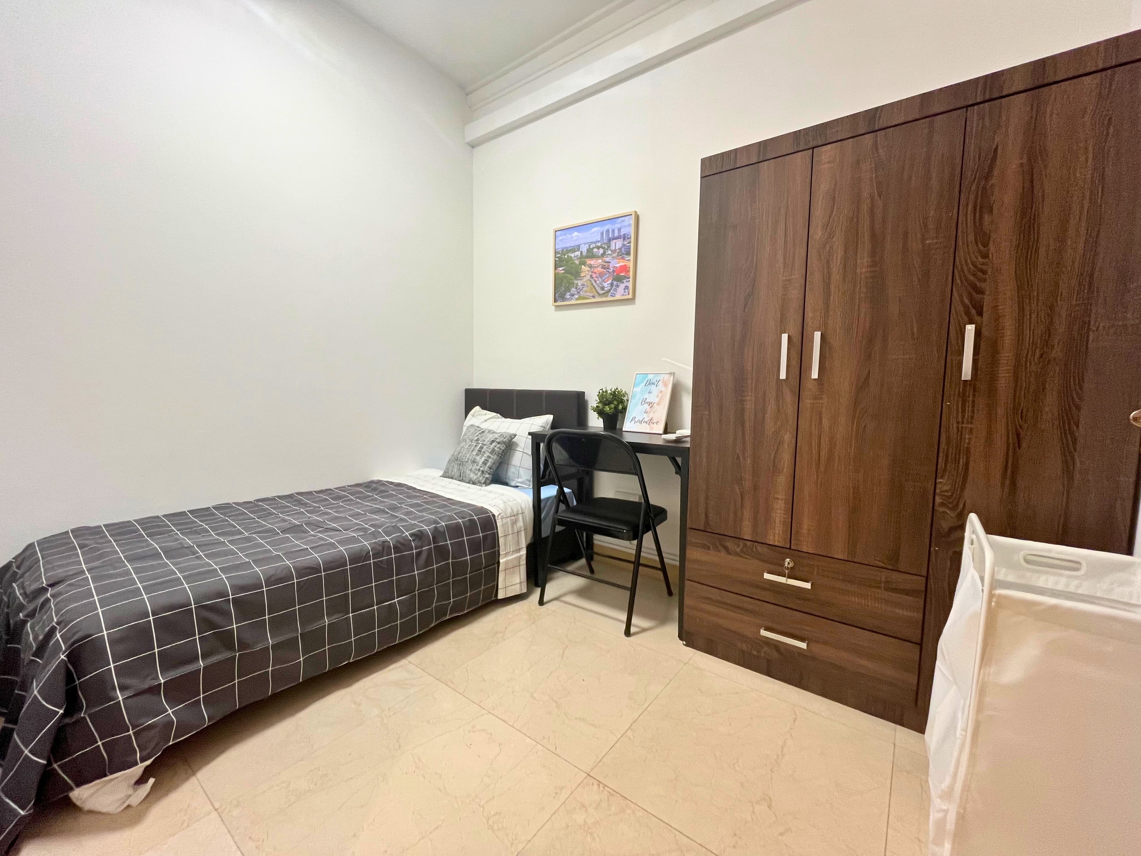 Budget Room Rental Singapore - Heritage View Dover