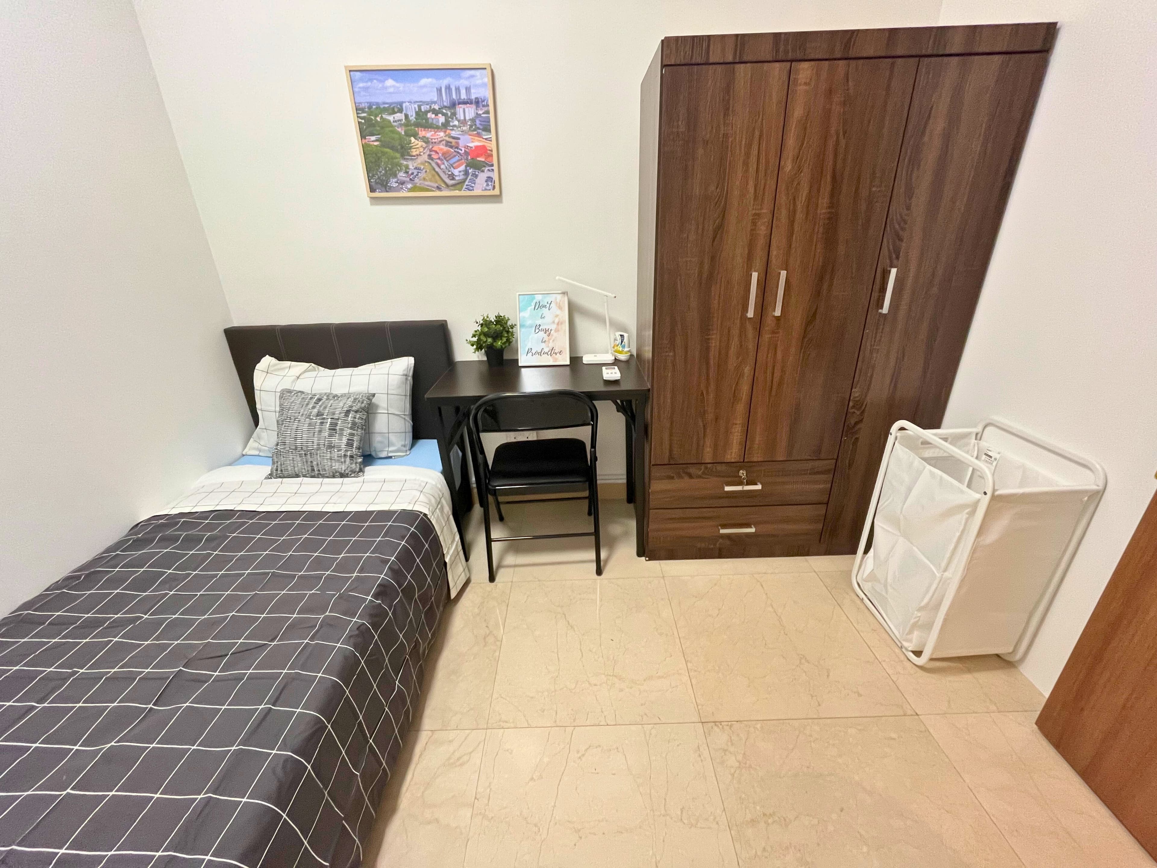 Budget Room Rental Singapore - Heritage View Dover - Image 2