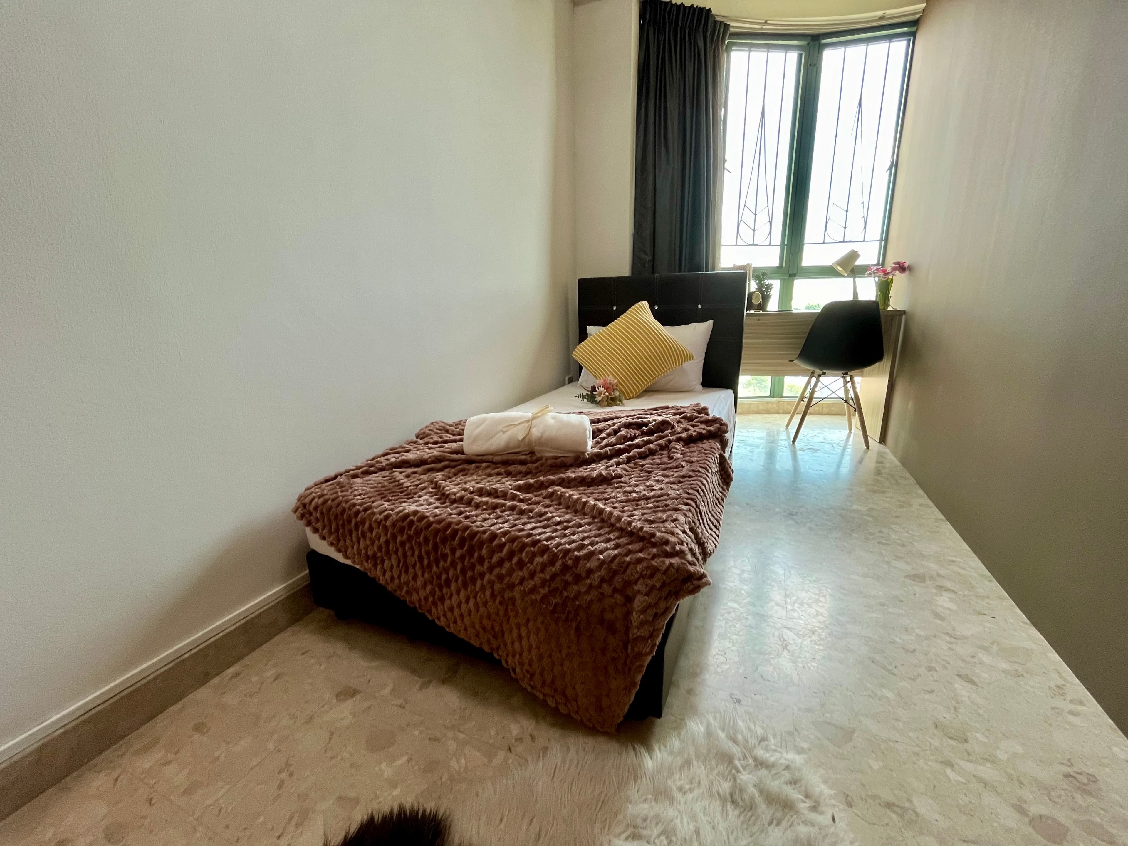 Common Bedroom 1 in Yew Mei Green - Image 2