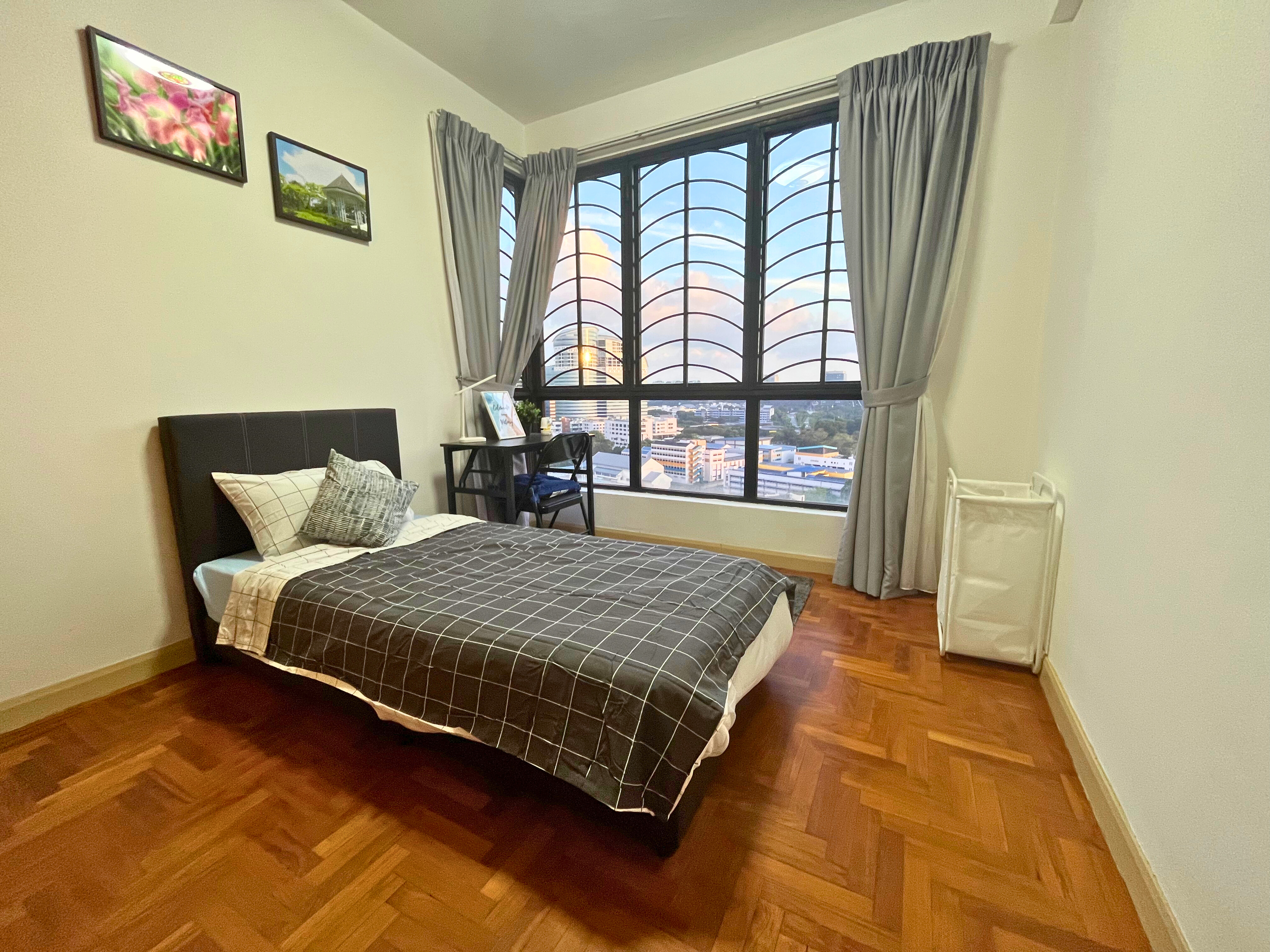 Premium Room 1 in Heritage View